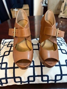 Michael Kors Classic Tan Leather Peep-Toe Platform Heels